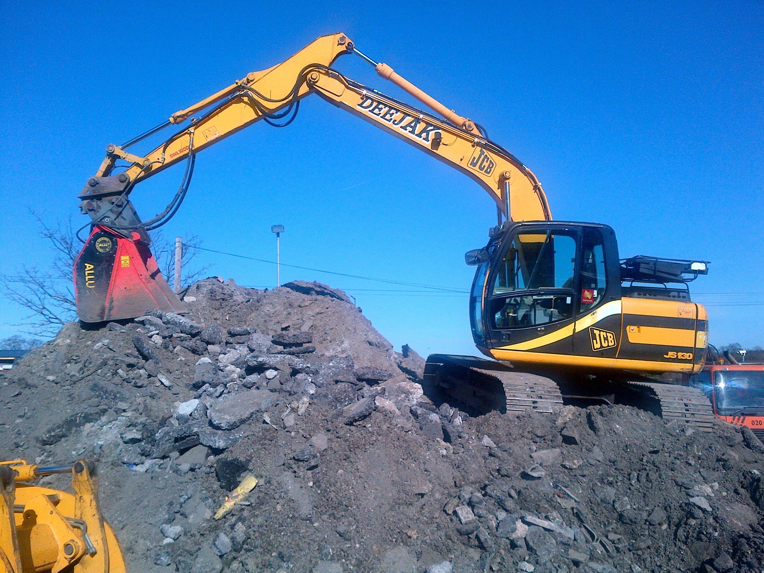 Crusher Bucket